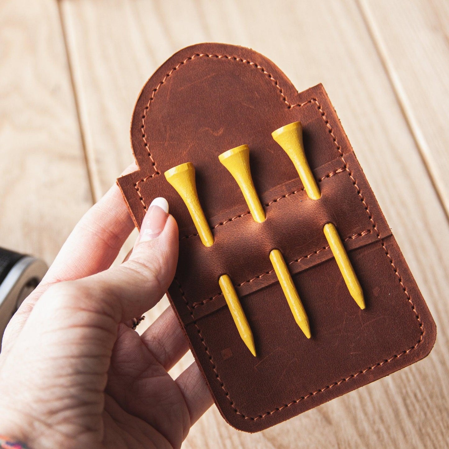 Vintage Leather Golf Tag in Brown - Handmade Genuine Leather Tag Holder for Golf Bags