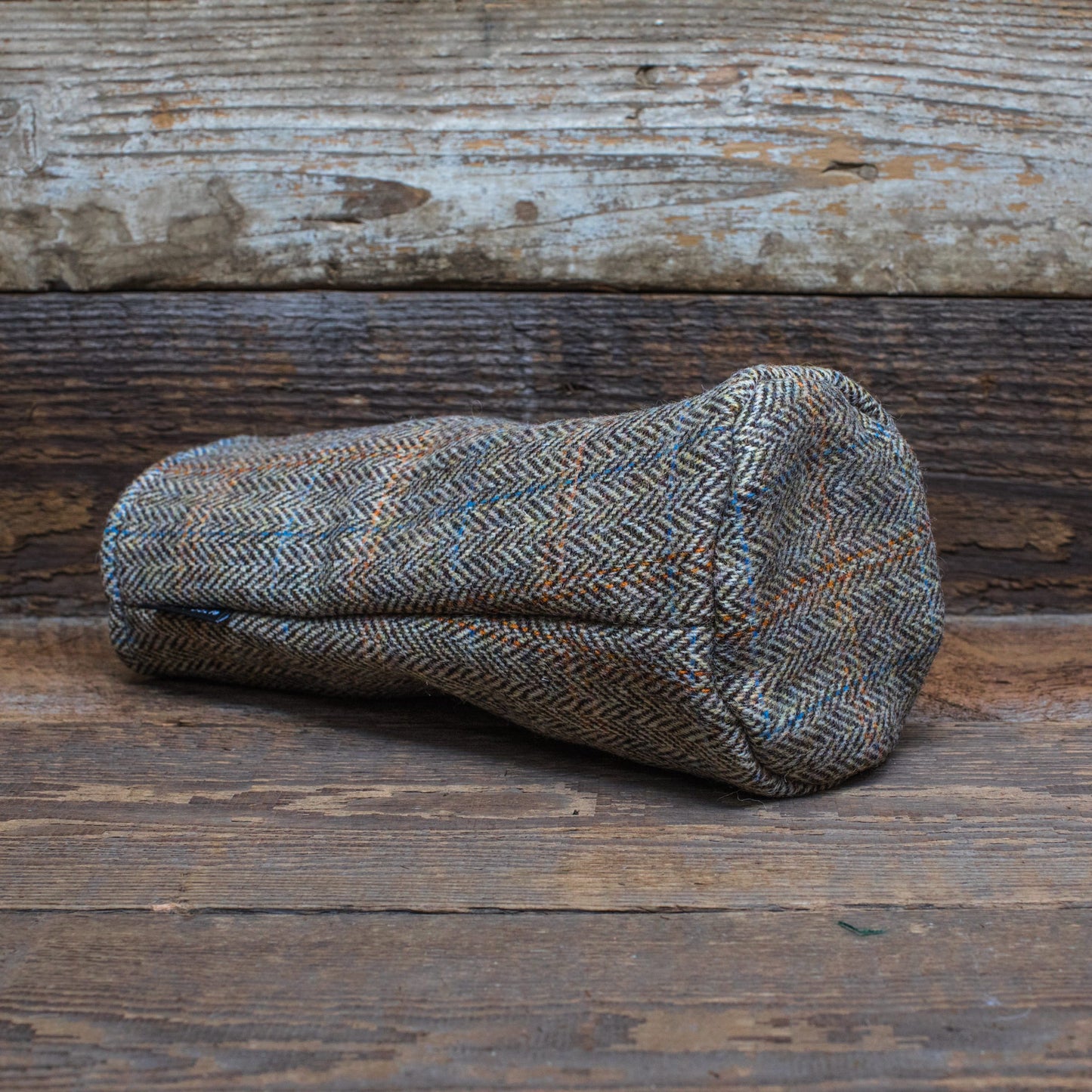 Seamus Golf - Driver/Fairway Wood Head Cover made from Glen Plaid Harris Tweed Wool side view