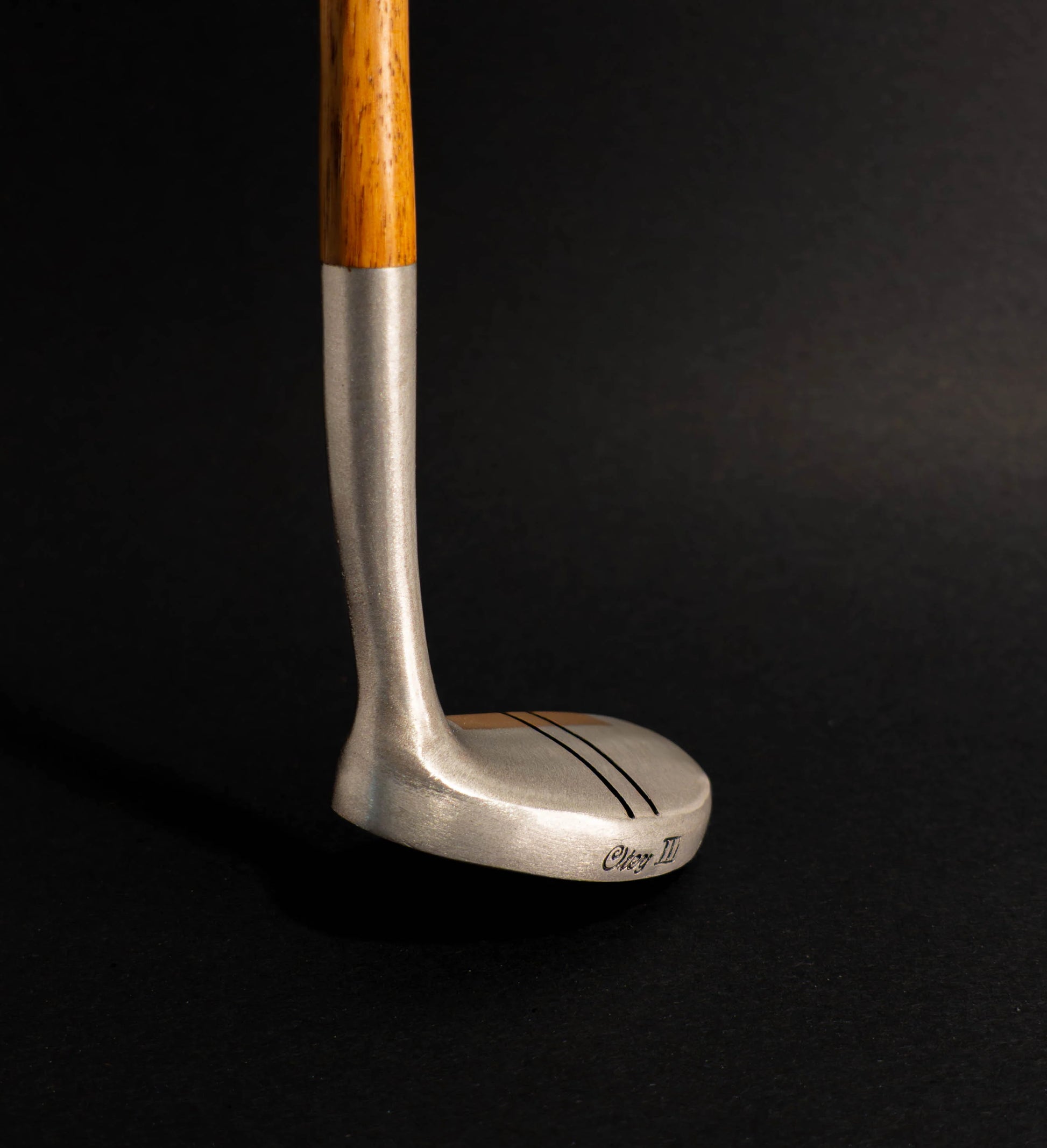 Otey 4HB “Founder’s Favorite” handcrafted hickory blade putter with brass insert, offset hosel and leather grip