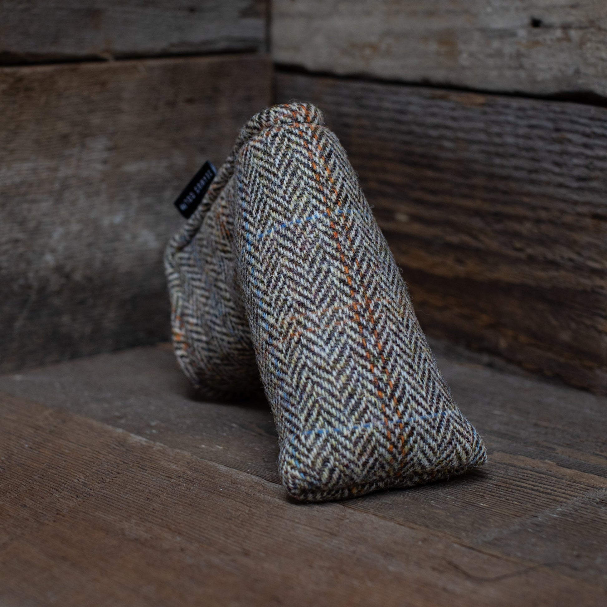 Seamus Golf - Blade Putter Head Cover made from Glen Plaid Harris Tweed Wool with Magnet Closure front view